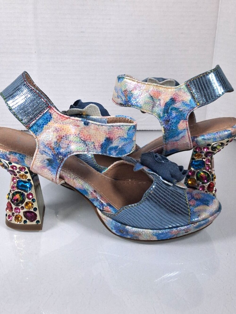 L'ARTISTE Smashing Blue Floral Sandal Multicolor Jeweled Block Heel US 8.5 Eu 39 - Picture 8 of 9